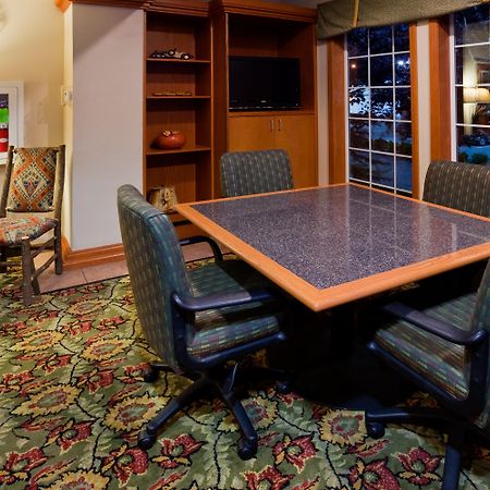 Wyndham Garden Anchorage Airport Hotel Buitenkant foto