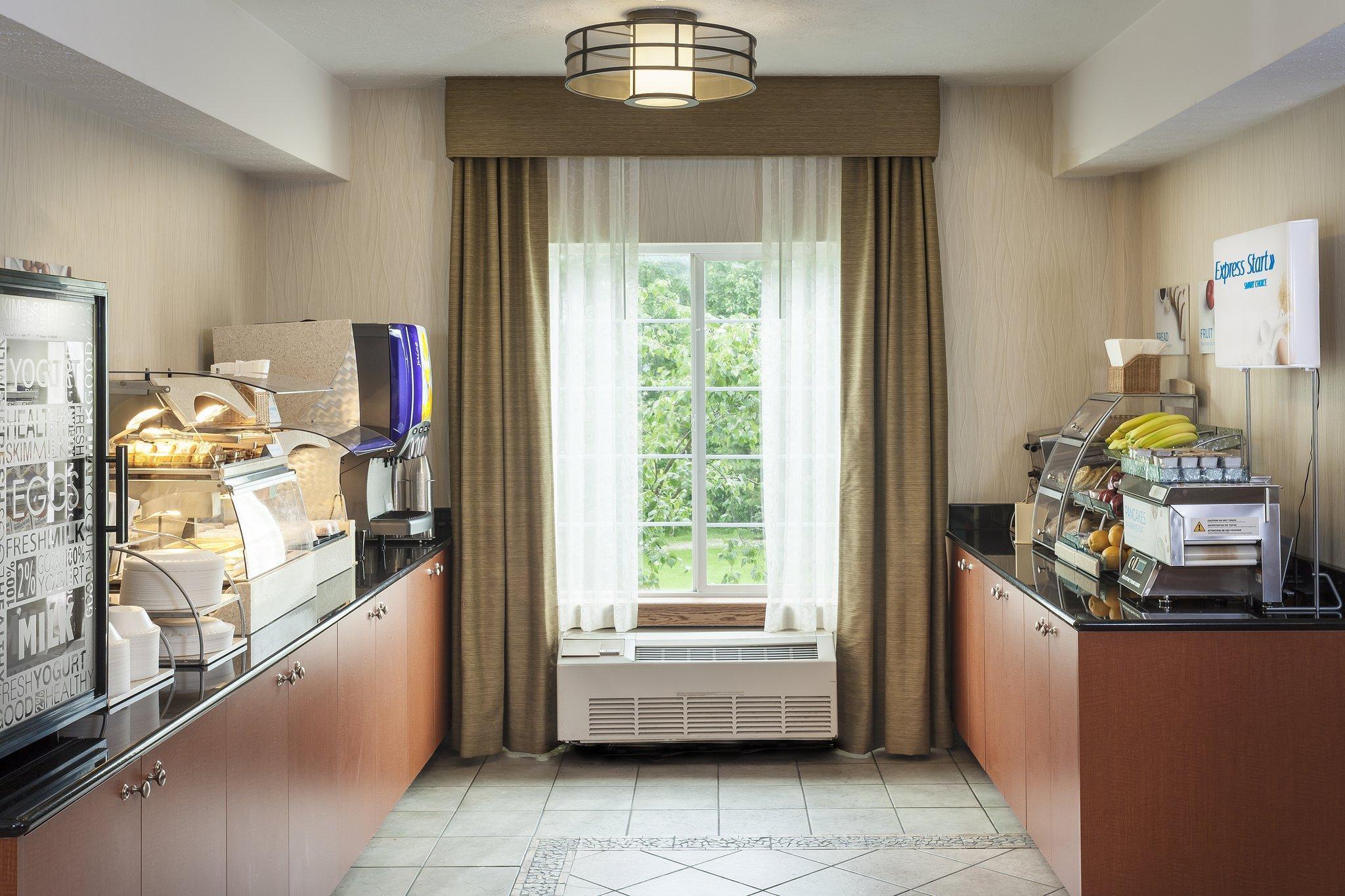 Wyndham Garden Anchorage Airport Hotel Buitenkant foto