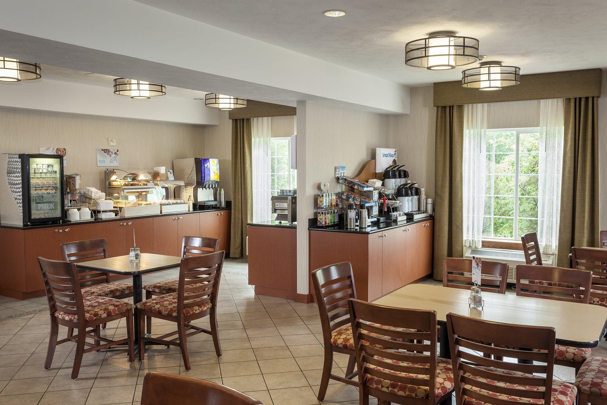 Wyndham Garden Anchorage Airport Hotel Buitenkant foto