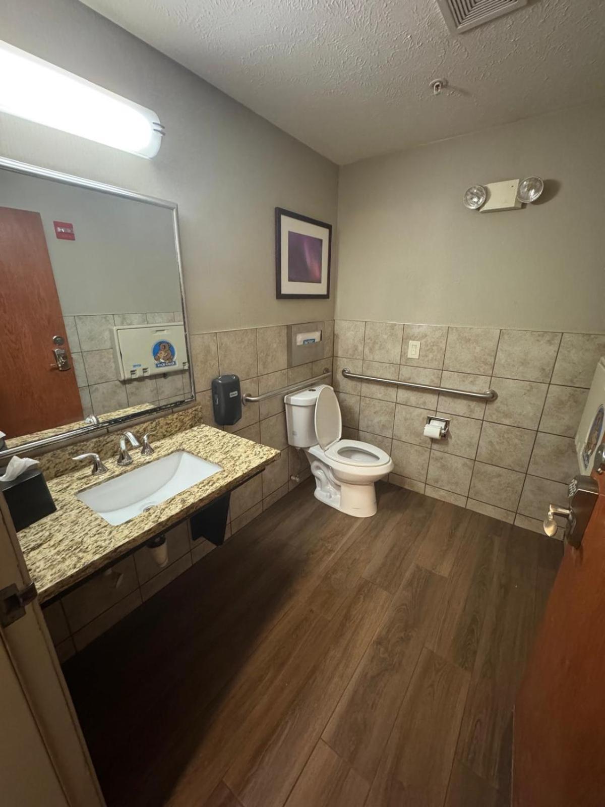 Wyndham Garden Anchorage Airport Hotel Buitenkant foto