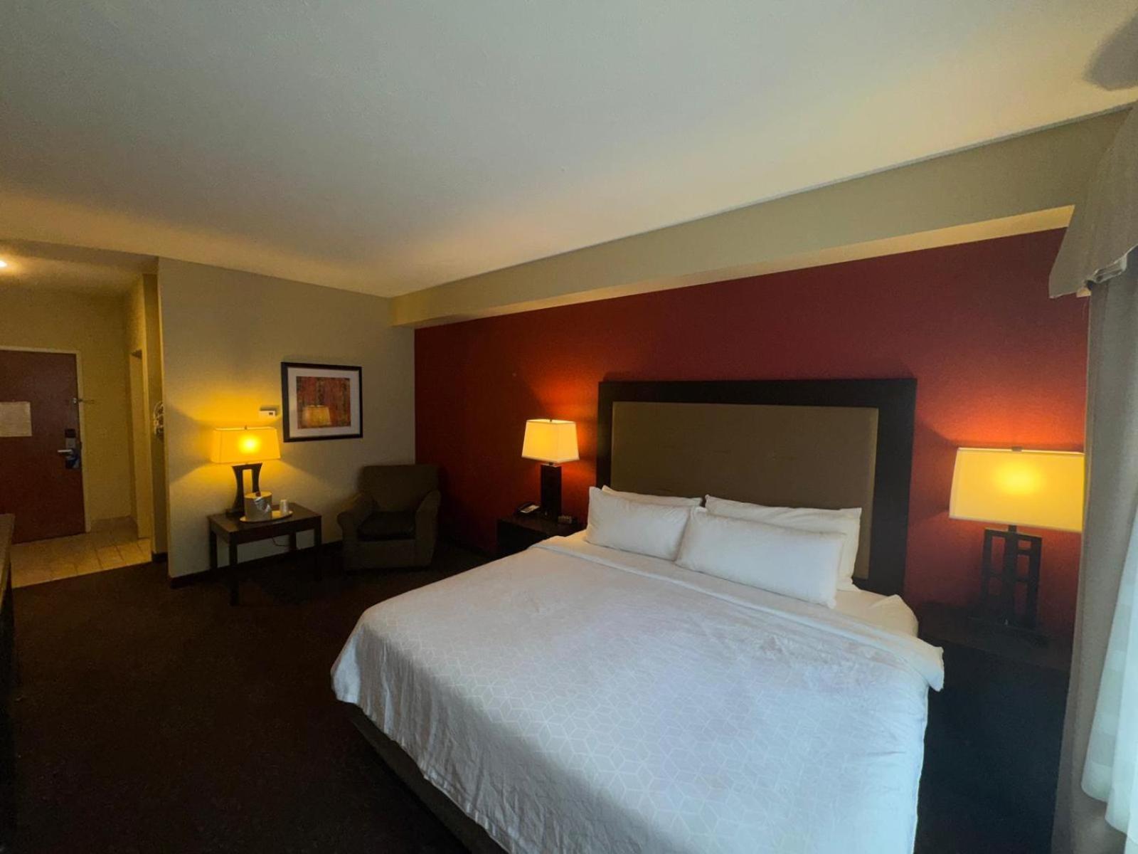 Wyndham Garden Anchorage Airport Hotel Buitenkant foto